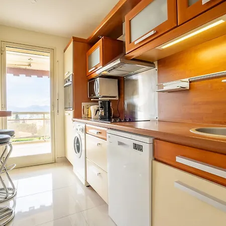 Apartment Parc Bruyere By Interhome Cannes
